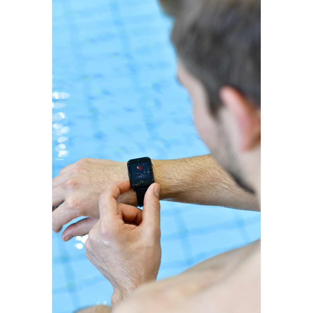 HAMA 178602 "Fit Track 5900" Fitness Tracker, Pulse Meter, Waterproof, Integrated GPS