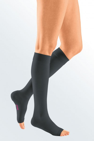MEDI MEDIVEN PLUS COMPRESSION STOCKINGS - Calf line